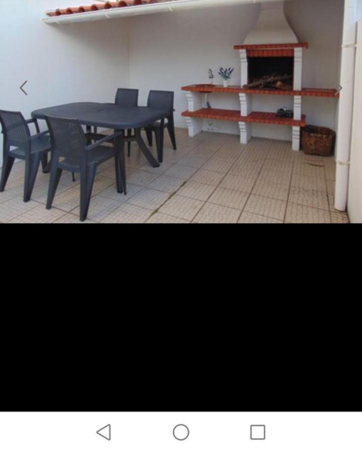 Casinha Res Do Chao Na Nazare Com Quintal E Barbecue Villa Luaran gambar