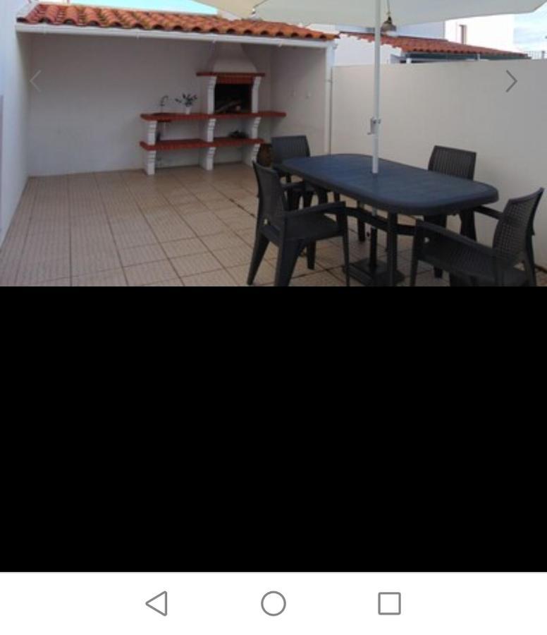 Casinha Res Do Chao Na Nazare Com Quintal E Barbecue Villa Luaran gambar
